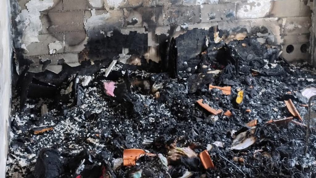Incêndio atinge apartamento em condomínio na Grande Florianópolis